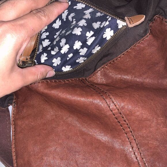 Lucky Brand 100% Lamb Leather Hobo Shoulder Bag Distressed Brown Boho Hippie - Picture 7 of 16